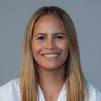 Julissa De La Cruz, MD Profile Headshot
